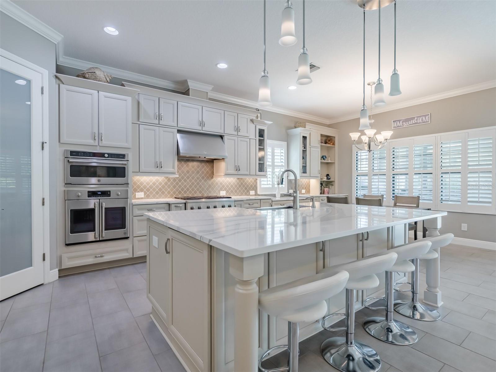 Listing photo id 1 for 21842 Pristine Lake Boulevard