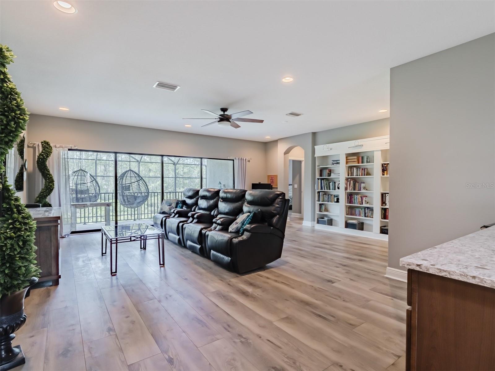 Listing photo id 34 for 21842 Pristine Lake Boulevard