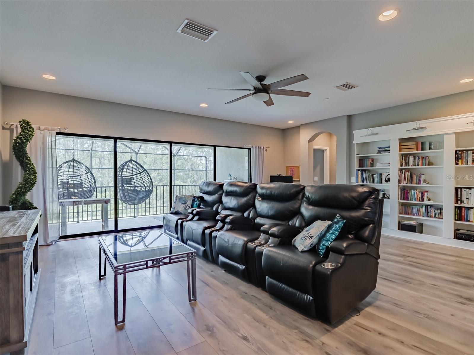Listing photo id 35 for 21842 Pristine Lake Boulevard