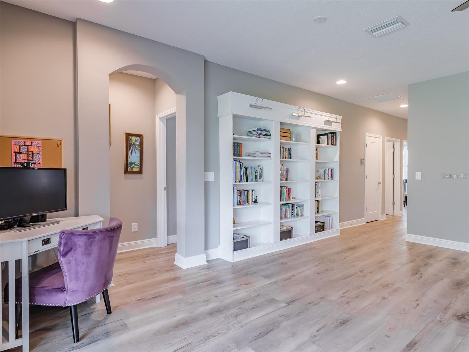 Listing photo id 37 for 21842 Pristine Lake Boulevard
