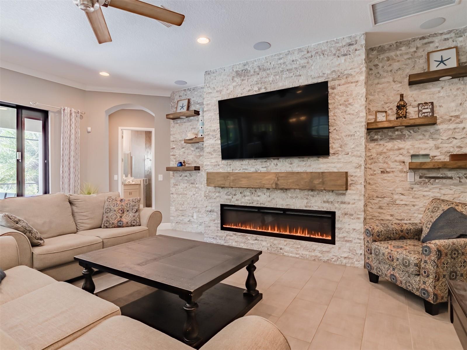 Listing photo id 2 for 21842 Pristine Lake Boulevard