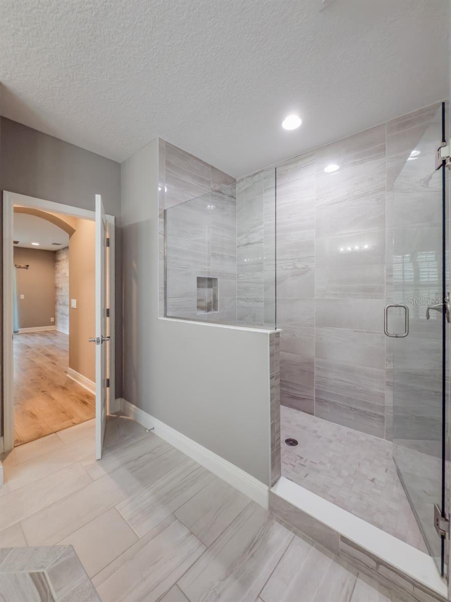 Listing photo id 42 for 21842 Pristine Lake Boulevard
