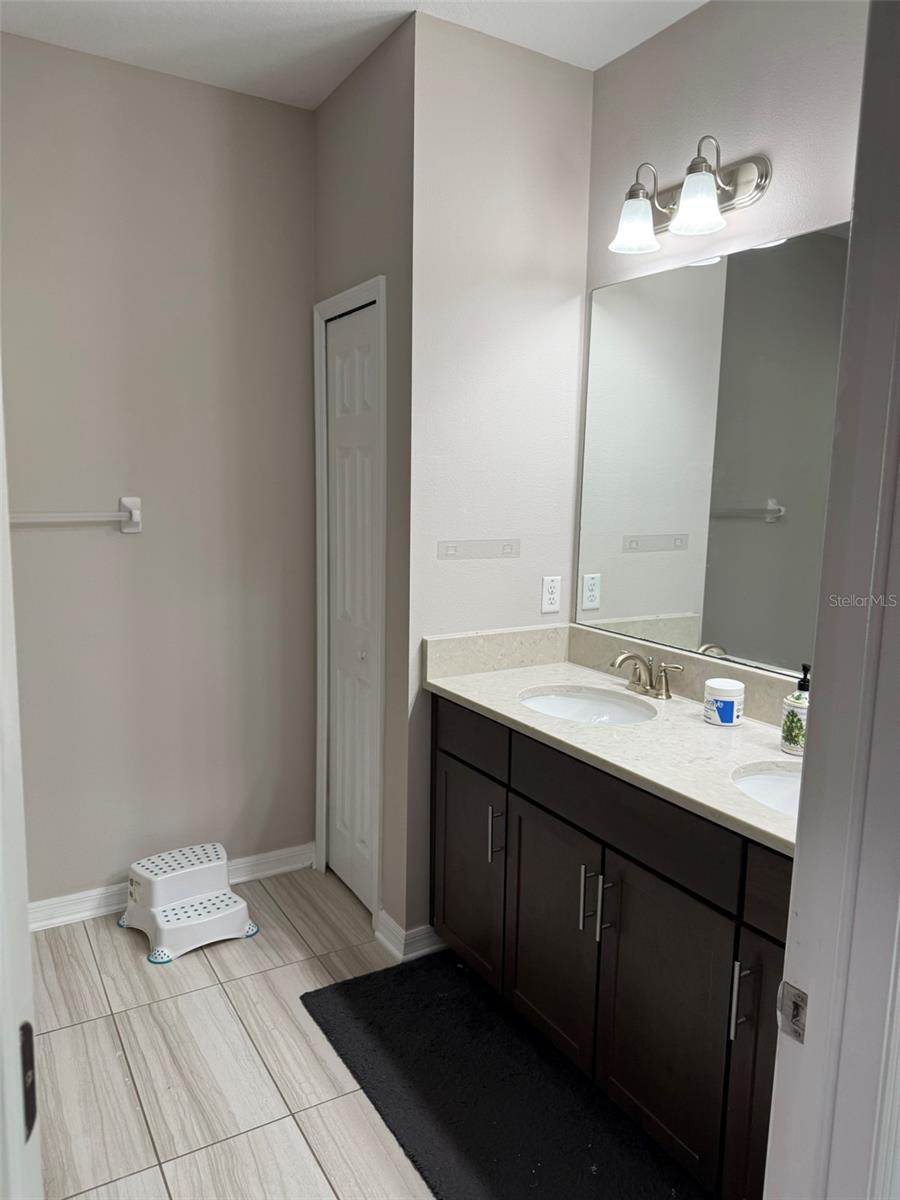 Image 23 of 40 For 30086 Southwell Lane