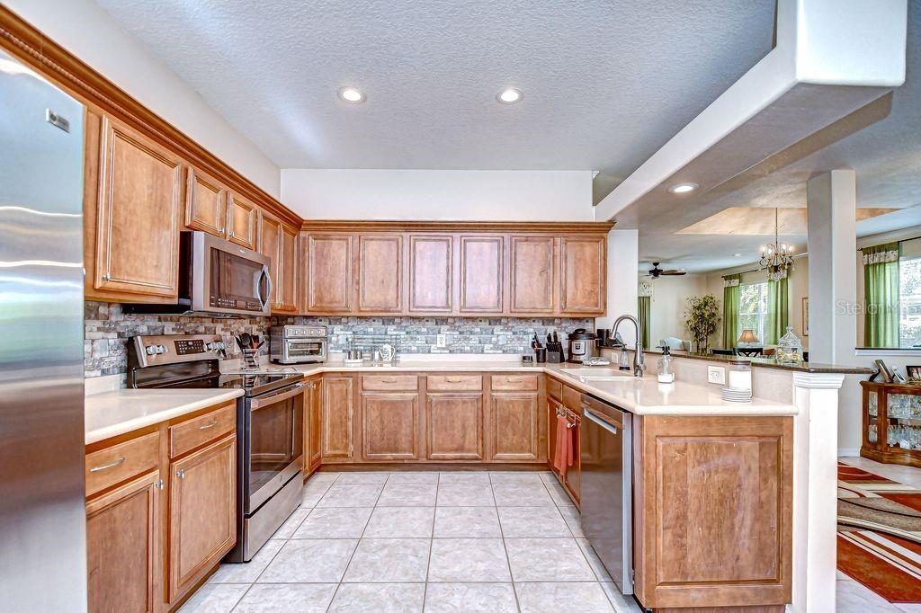 Image 12 of 41 For 8005 Shaddock Place