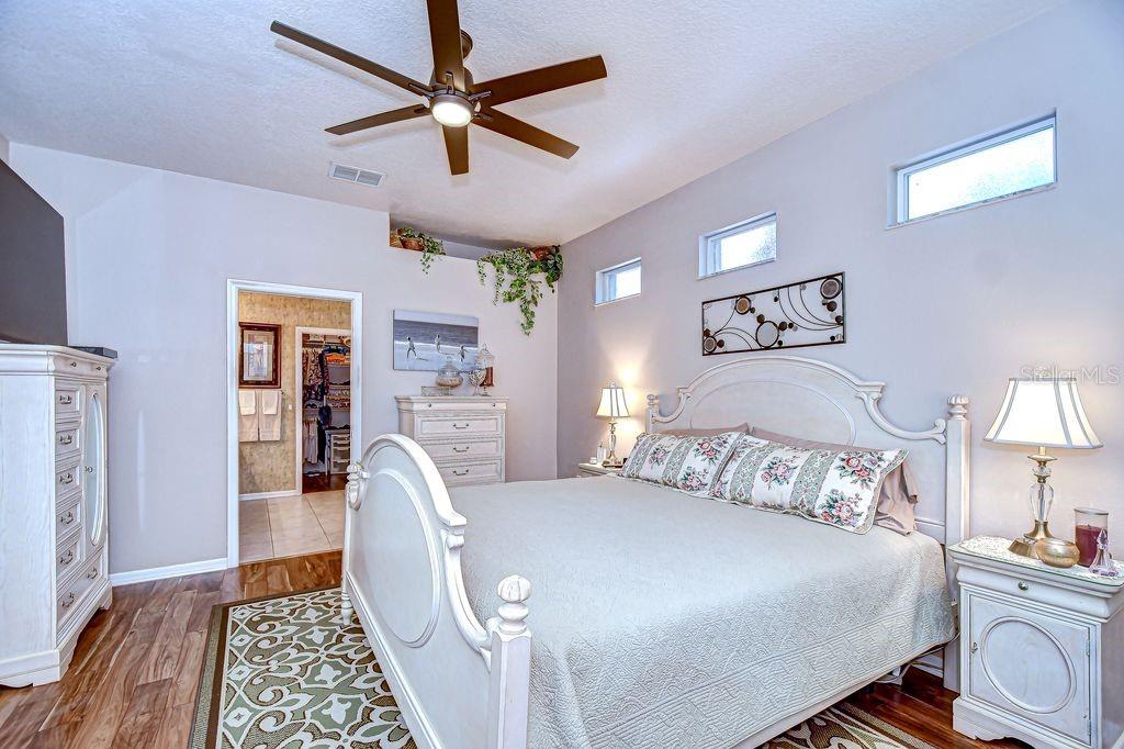 Image 17 of 41 For 8005 Shaddock Place