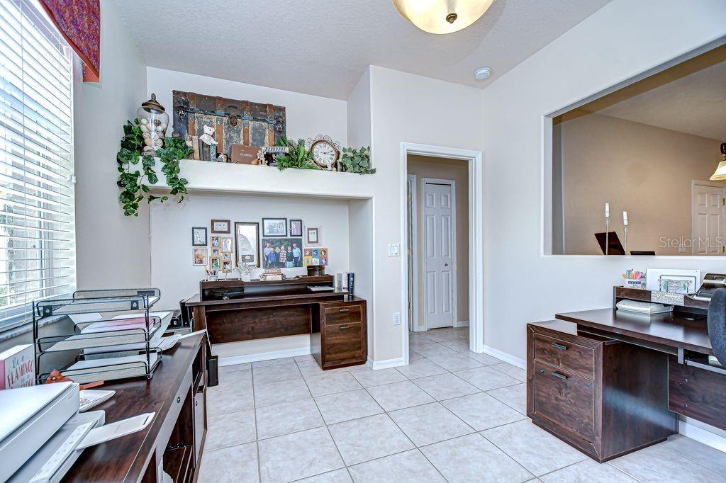 Image 27 of 41 For 8005 Shaddock Place