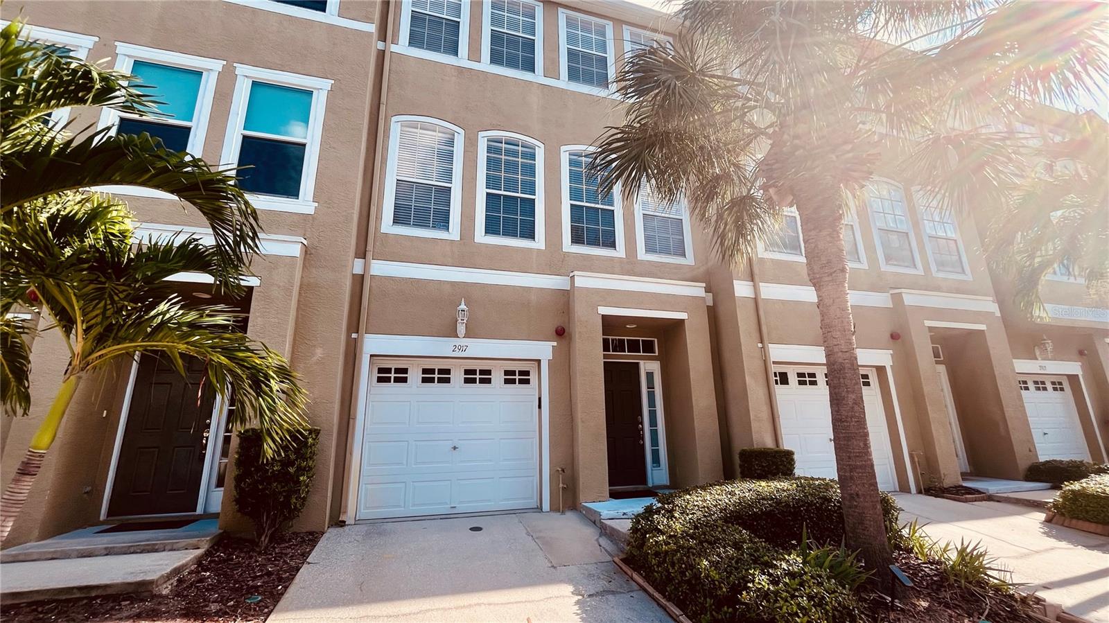 Details for 2917 Pointeview Drive, TAMPA, FL 33611