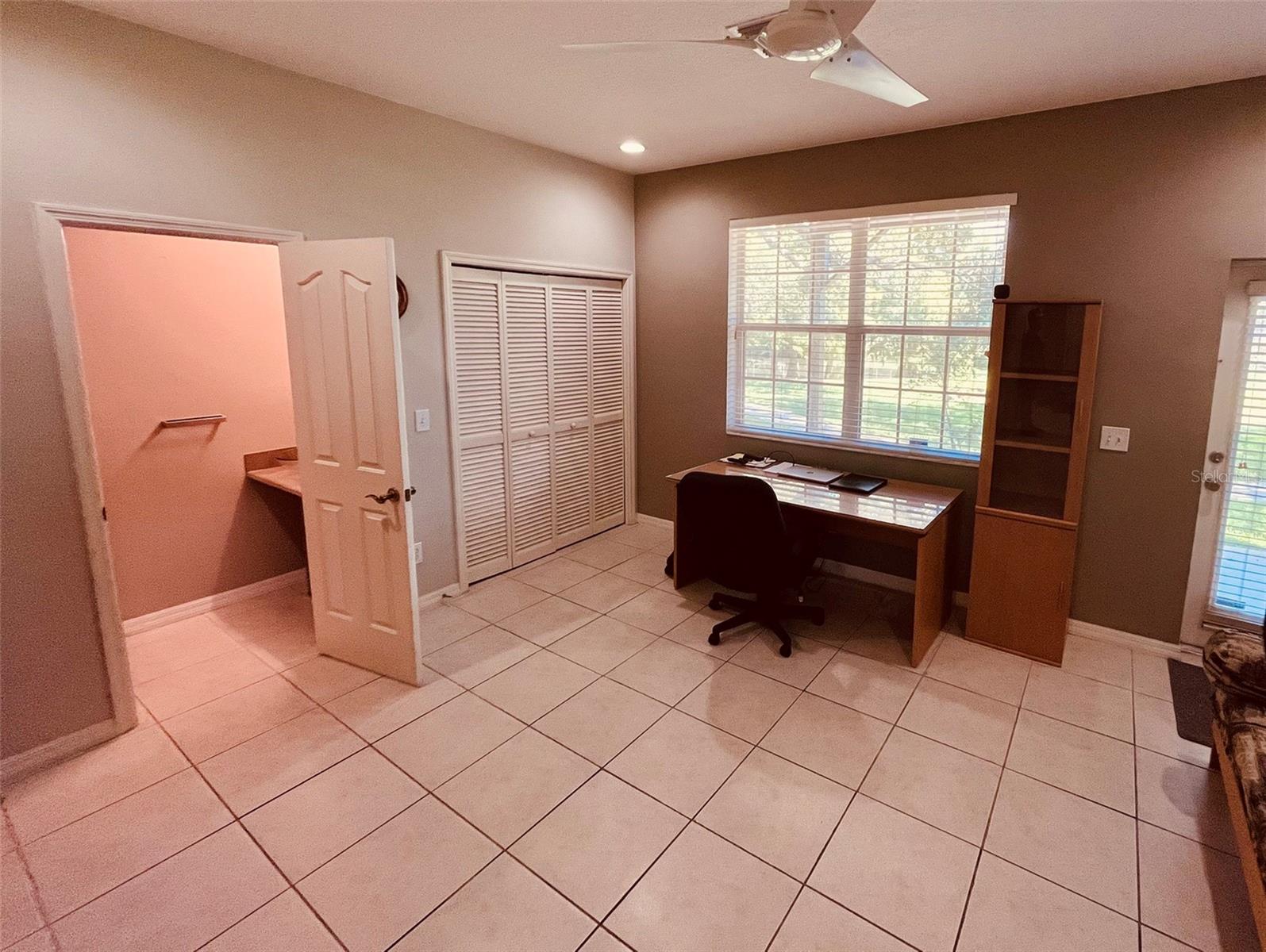 Image 8 of 83 For 2917 Pointeview Drive
