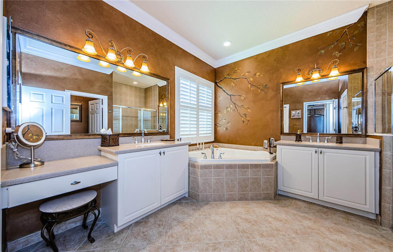 Image 27 of 96 For 4918 Sandy Brook Circle