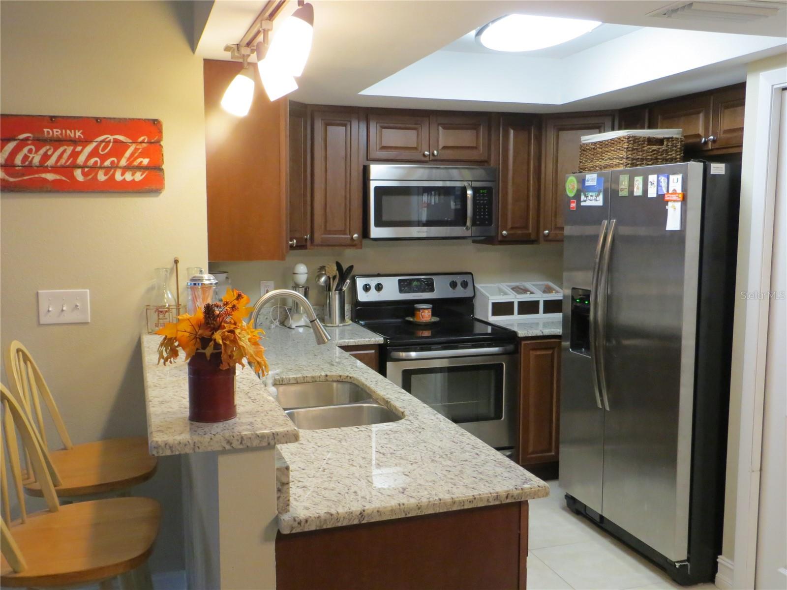 Image 4 of 27 For 12032 Anchor Way