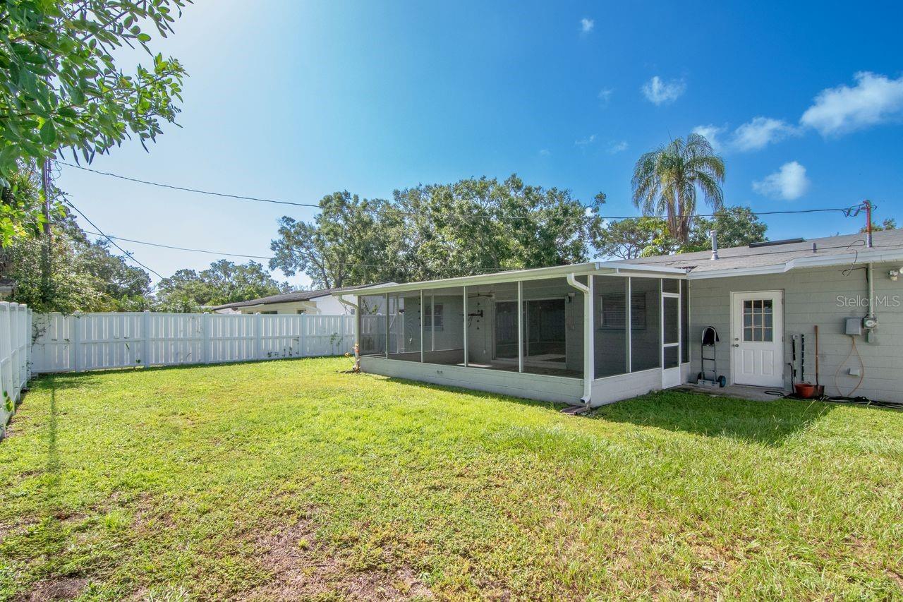 Image 28 of 35 For 4717 Coachman Avenue