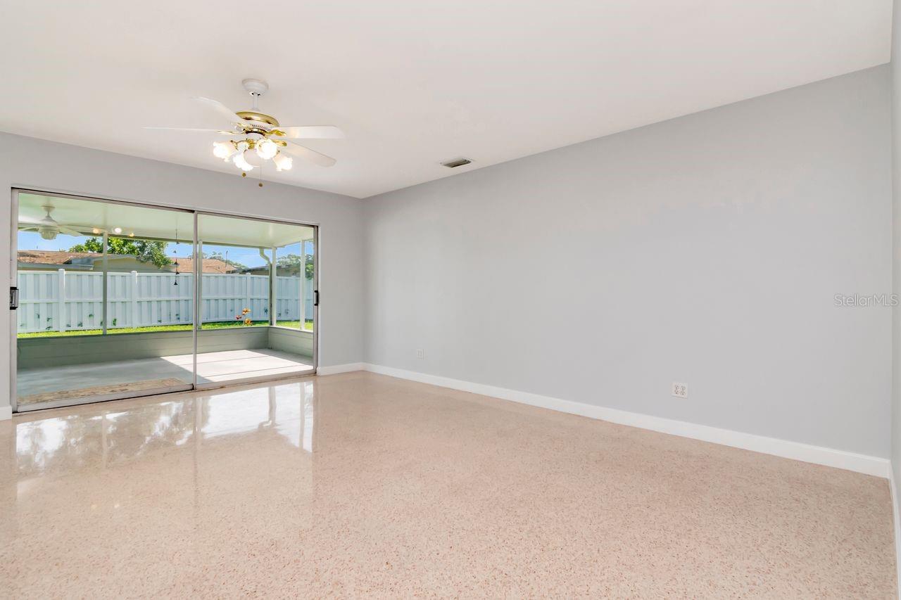 Image 4 of 35 For 4717 Coachman Avenue
