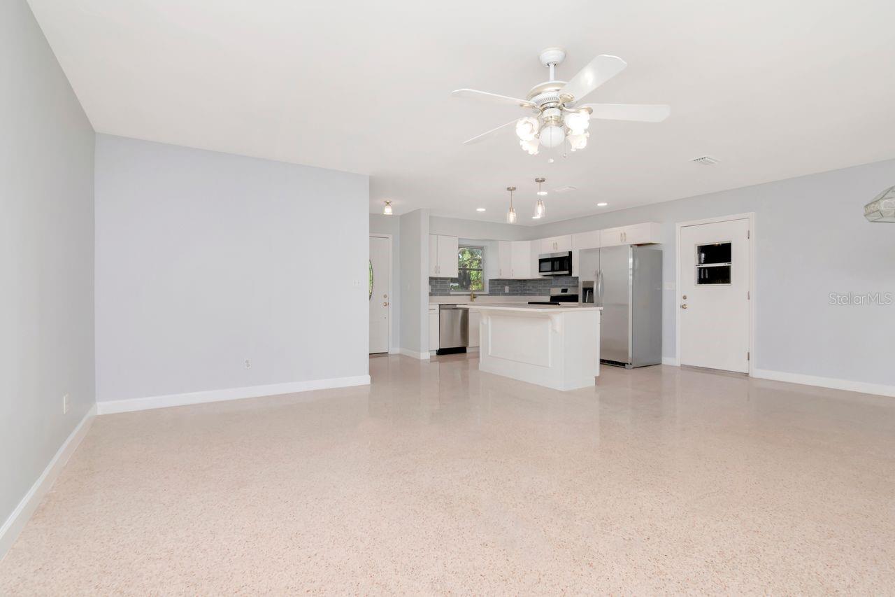 Image 5 of 35 For 4717 Coachman Avenue