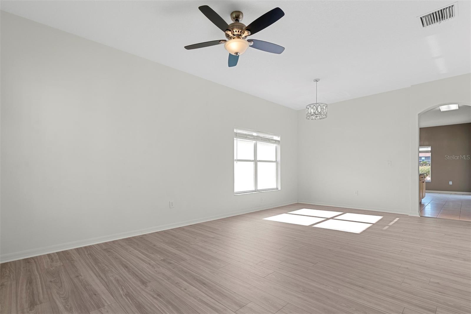 Image 3 of 42 For 2238 Roanoke Springs Drive