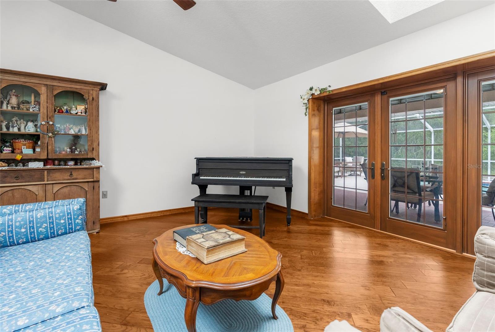 Image 21 of 97 For 17131 Dalberg Drive