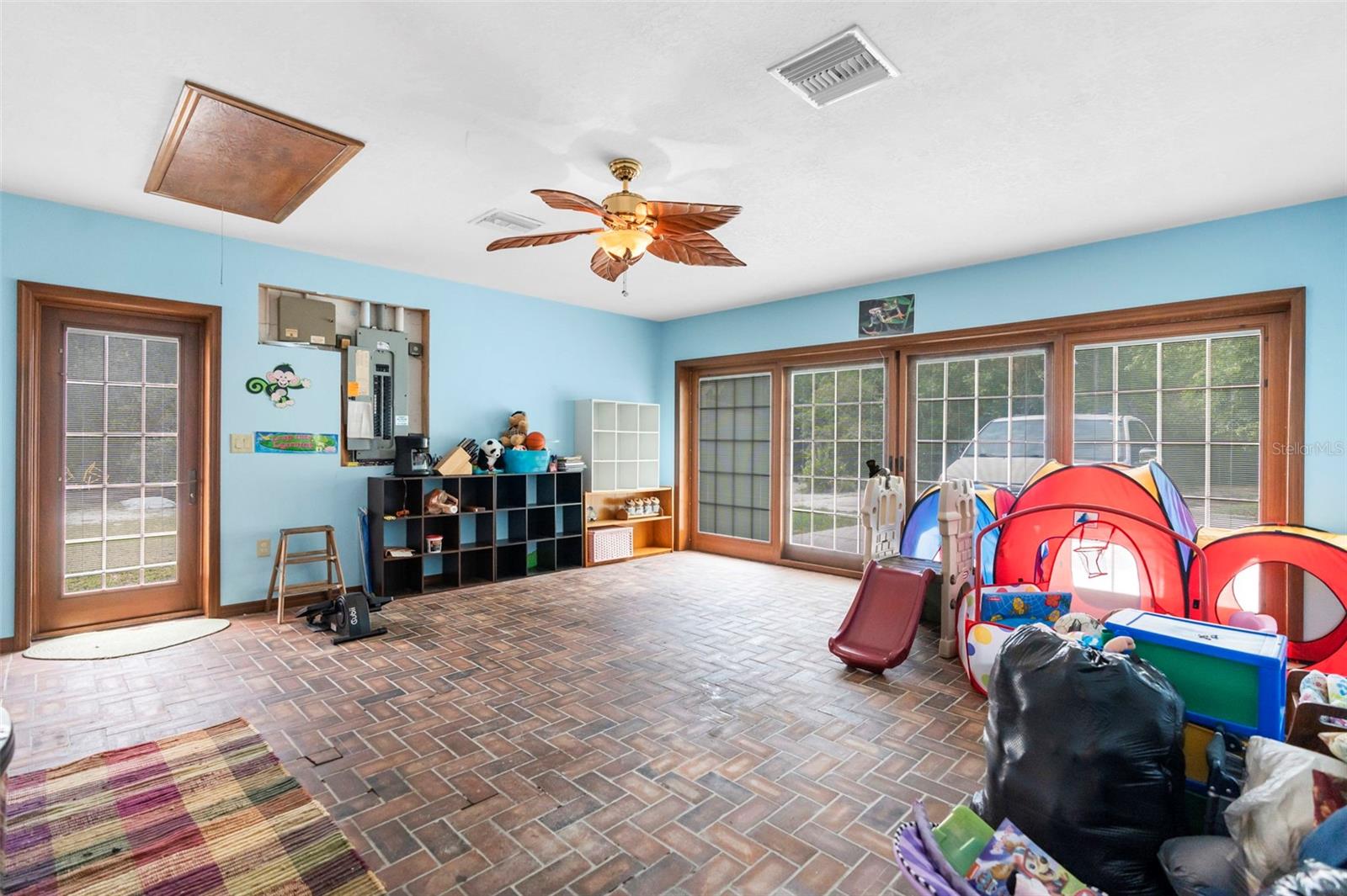 Image 46 of 97 For 17131 Dalberg Drive