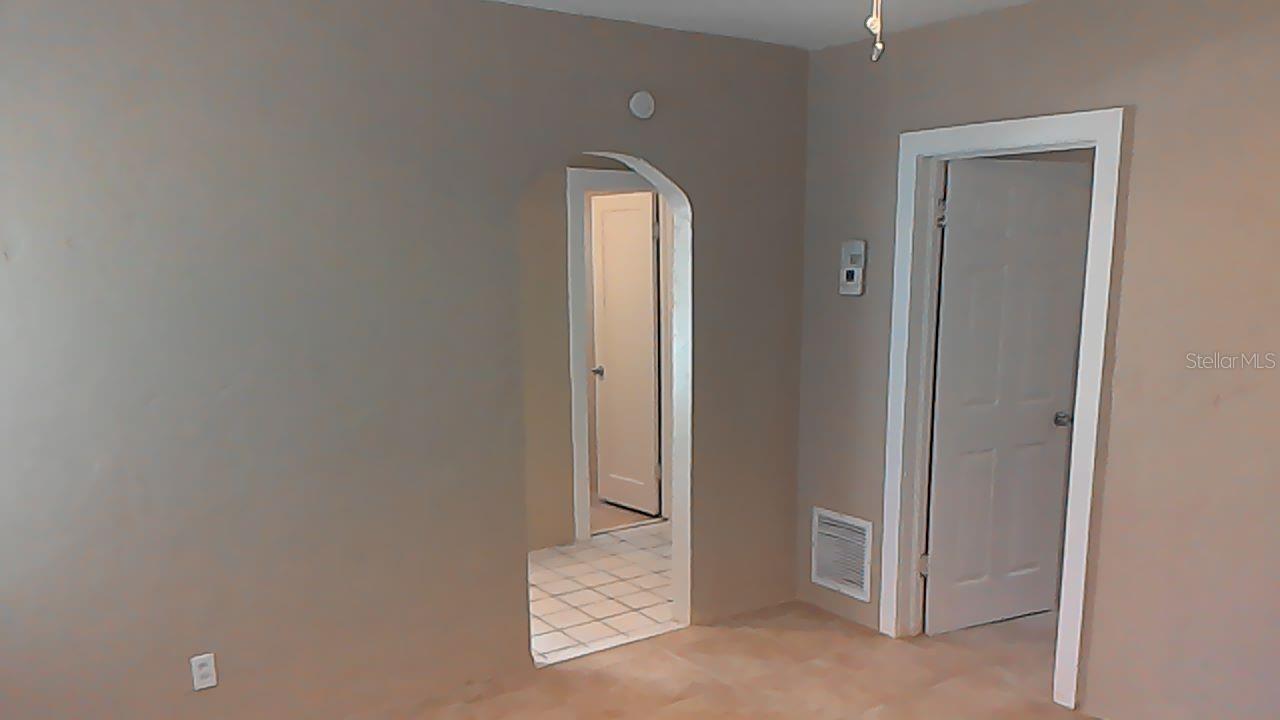 Image 5 of 12 For 4545 18th Avenue S