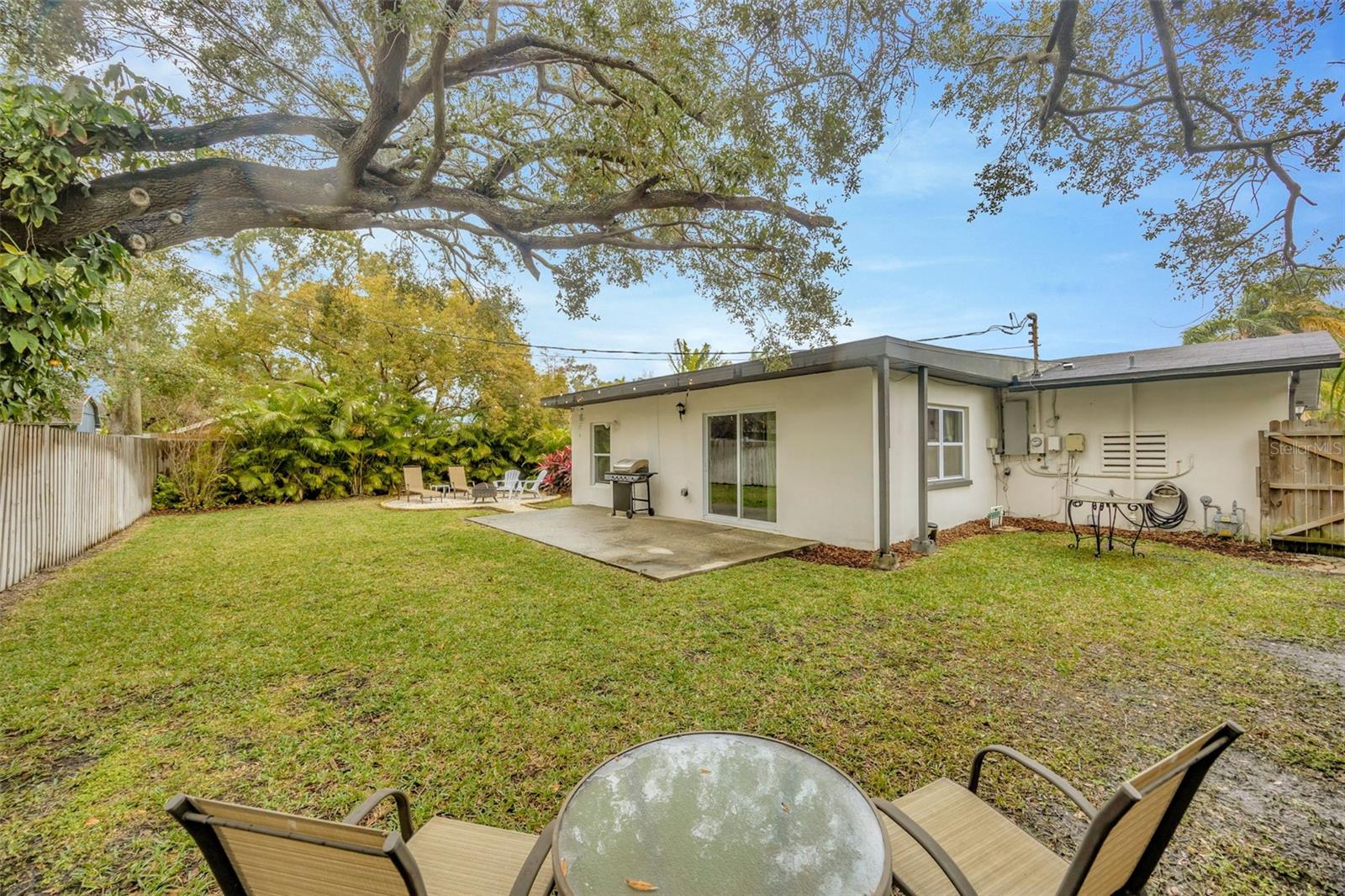 Image 13 of 27 For 4519 Hesperides Street