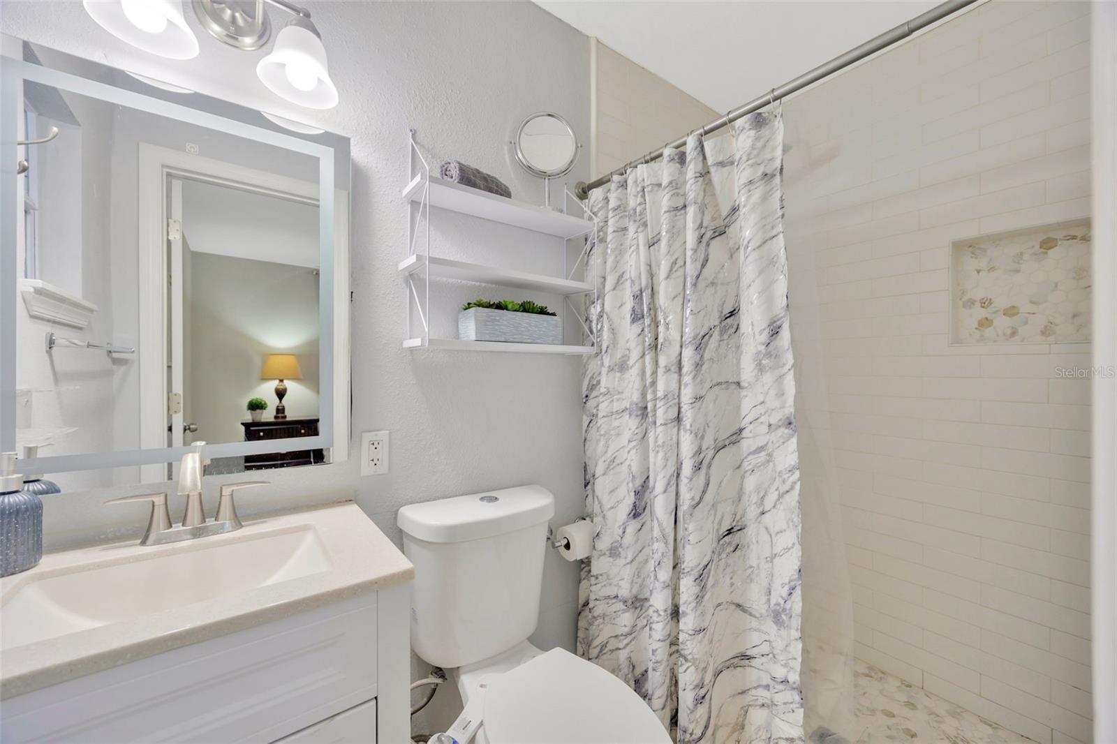 Image 20 of 27 For 4519 Hesperides Street