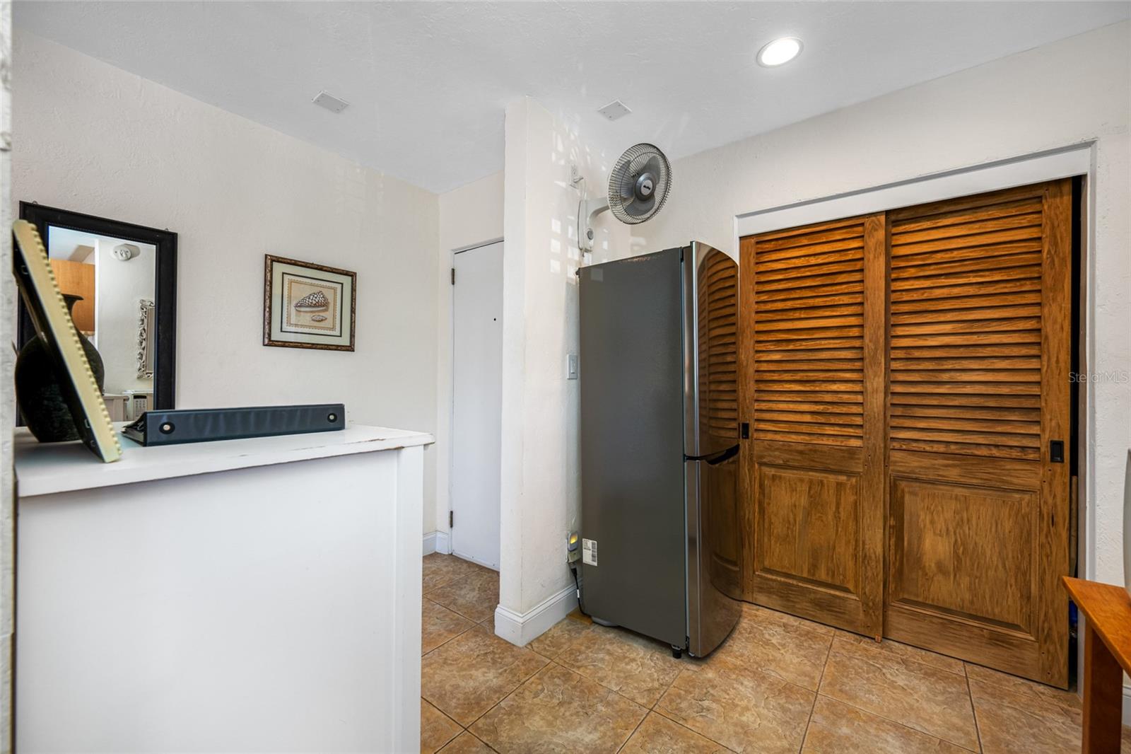 Image 17 of 41 For 6700 Sunset Way 105
