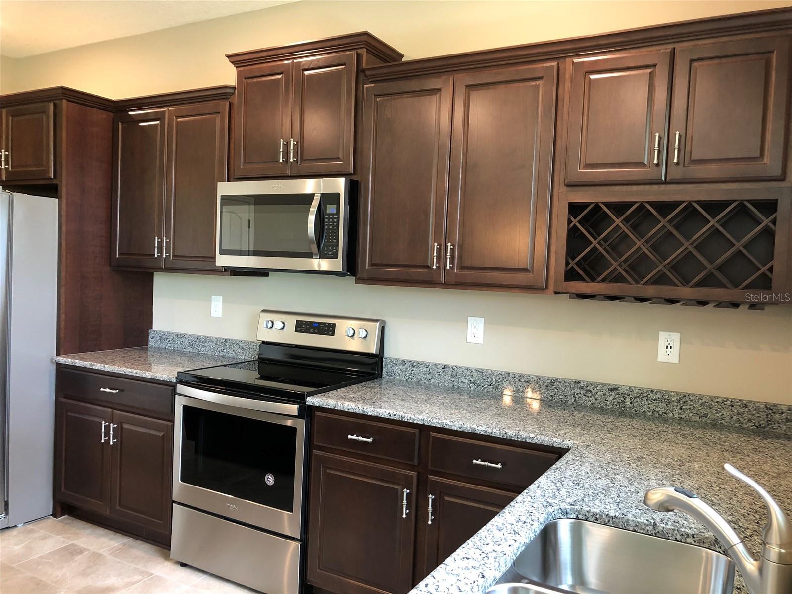 Image 6 of 19 For 8919 Reserve Manor Drive