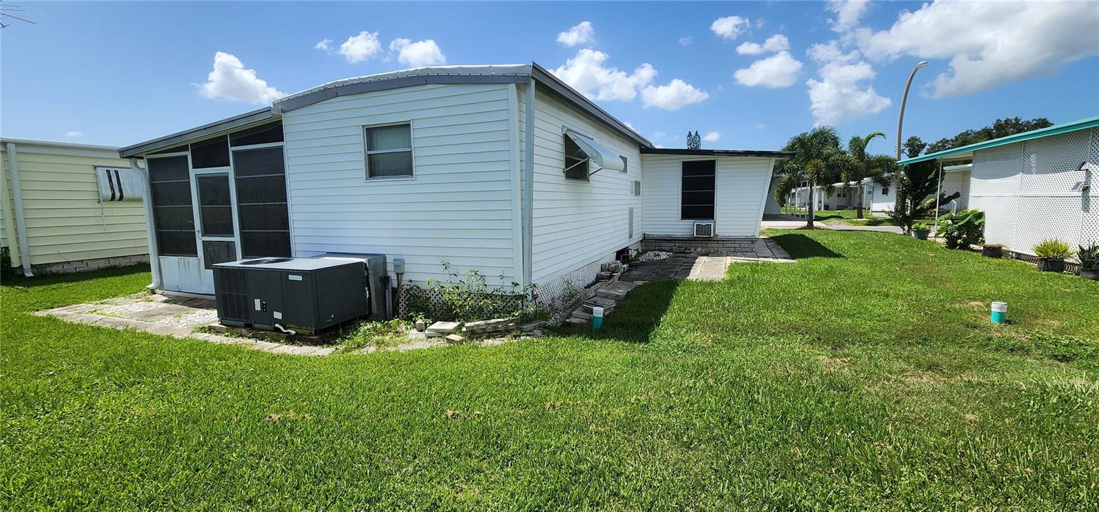 Image 5 of 27 For 11200 Walsingham Road 76