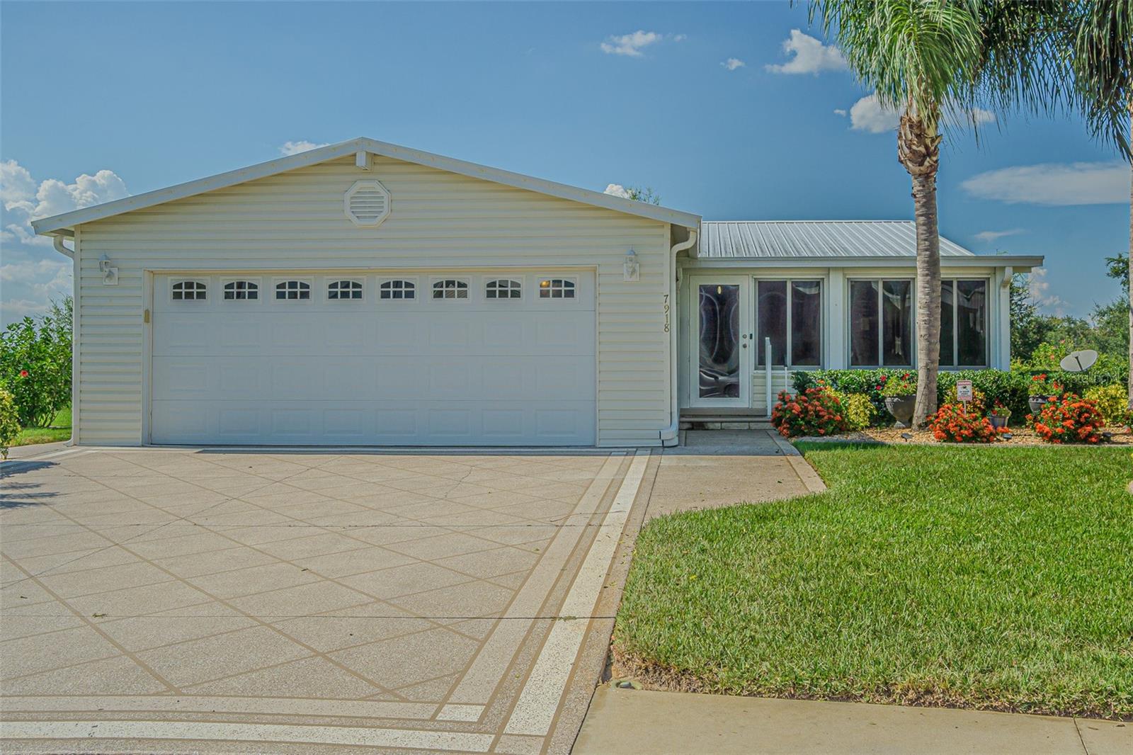 Image 6 of 47 For 7918 Kay Marie Avenue