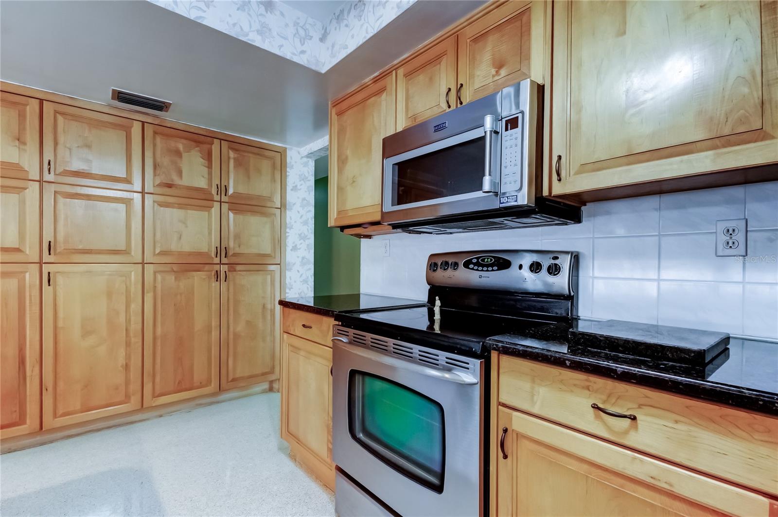 Image 17 of 92 For 10440 Monarch Drive