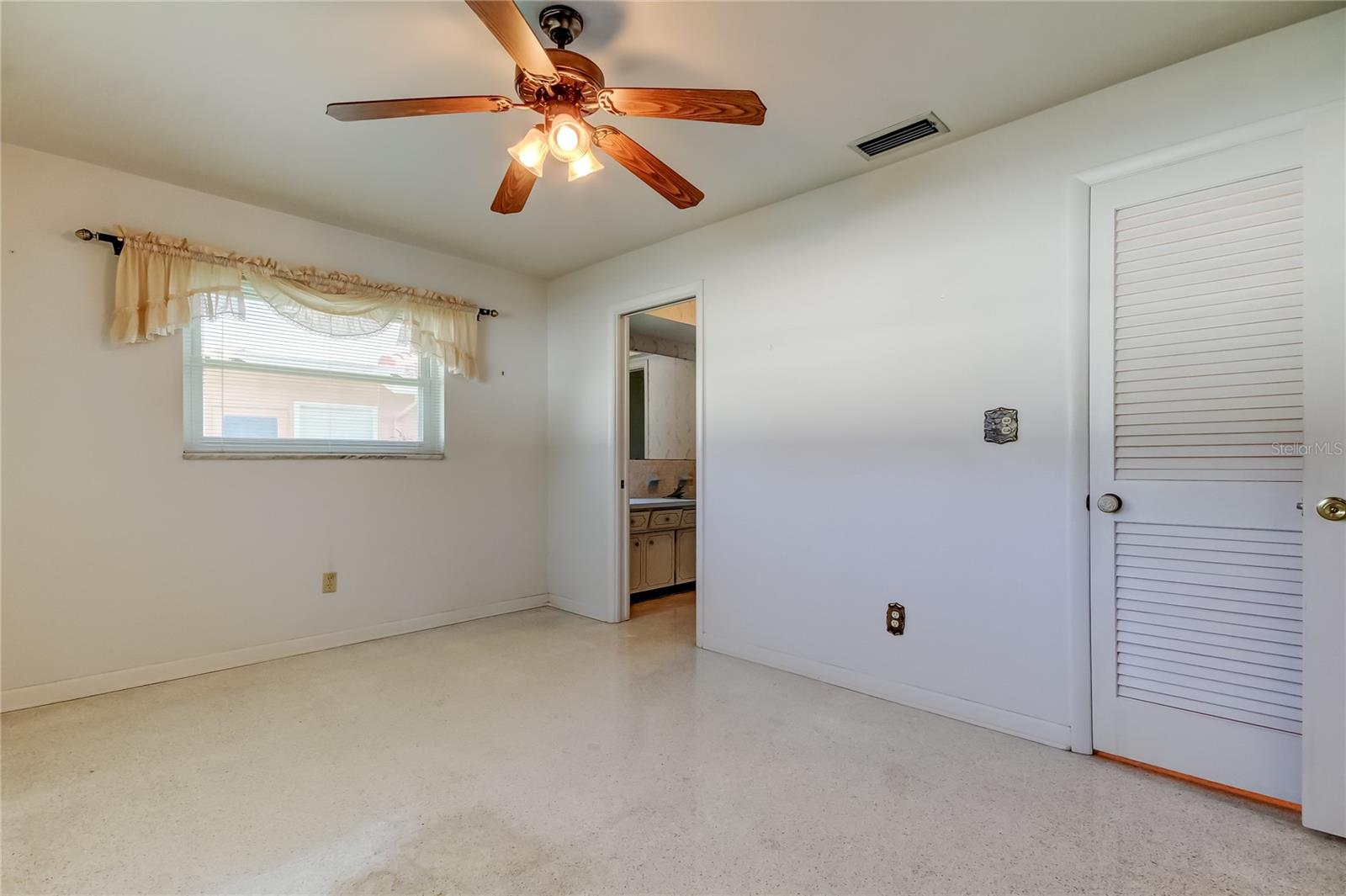 Image 28 of 92 For 10440 Monarch Drive