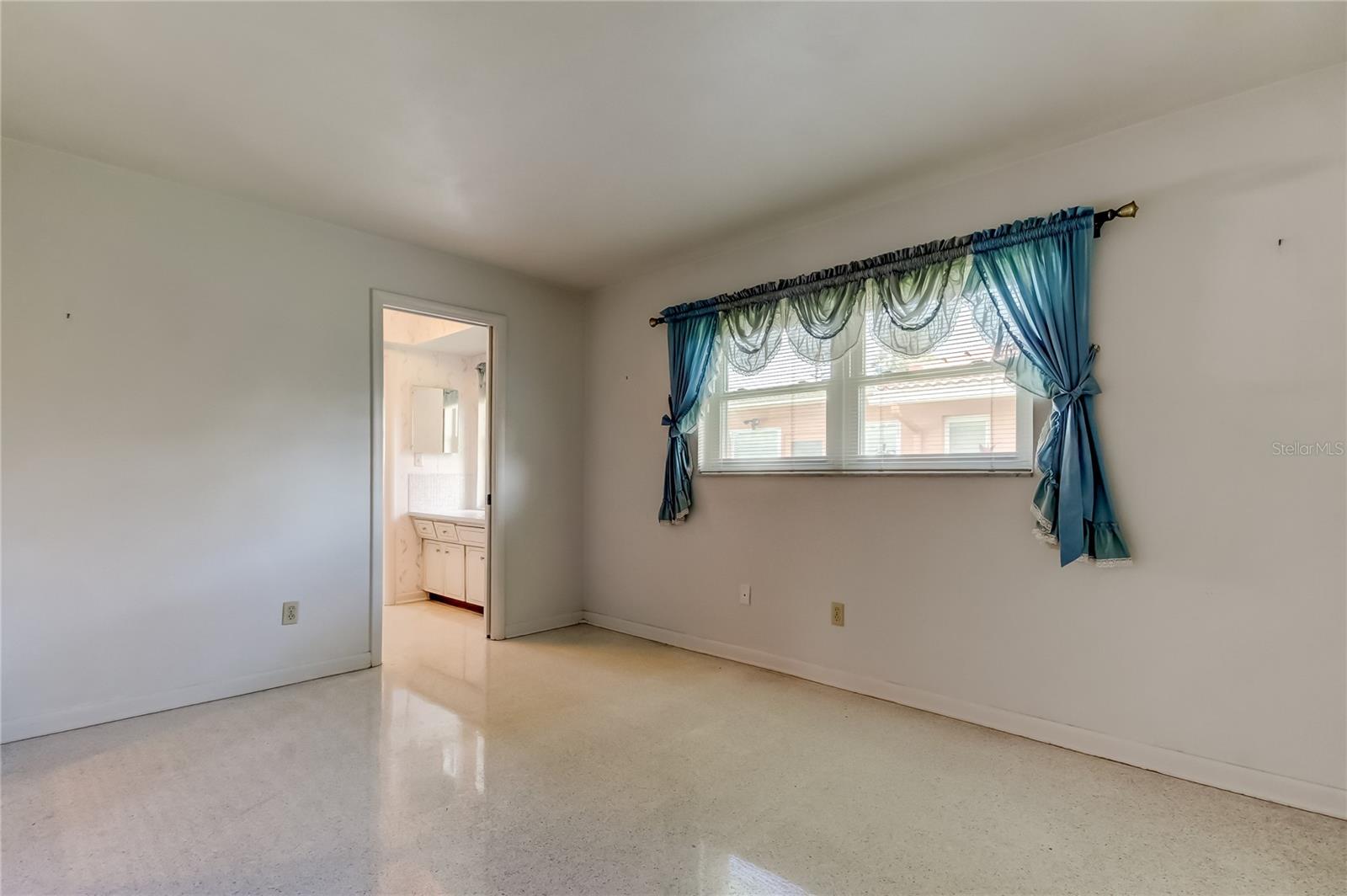 Image 40 of 92 For 10440 Monarch Drive