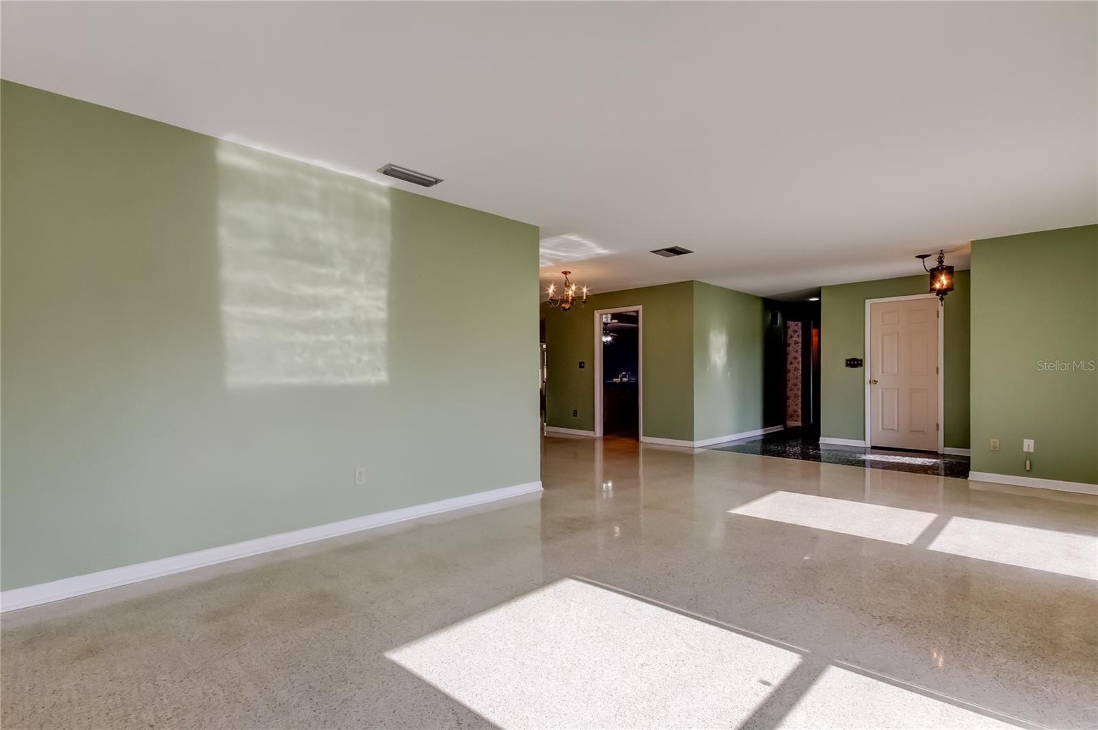 Image 8 of 92 For 10440 Monarch Drive