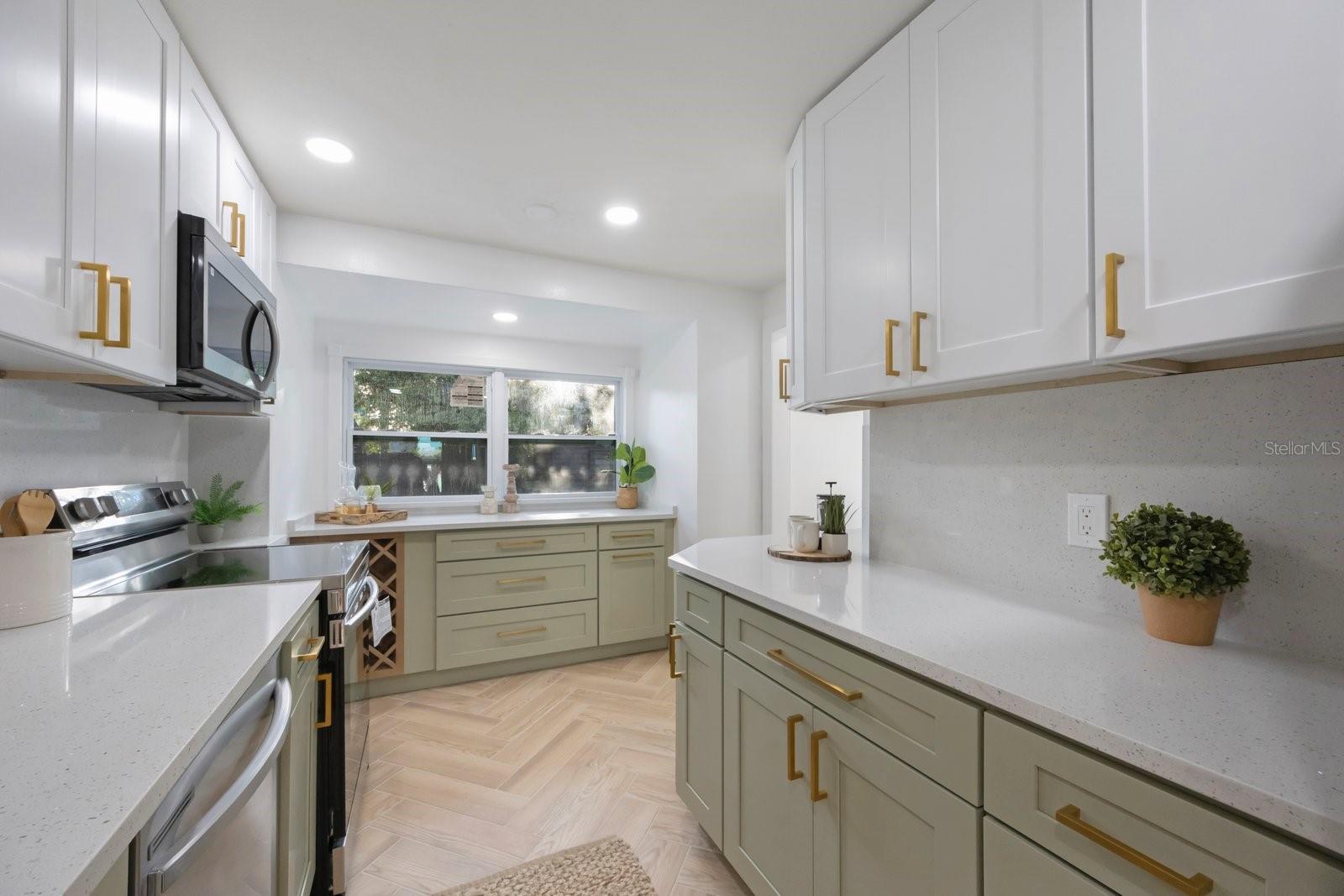 Image 12 of 36 For 2649 46th Street S