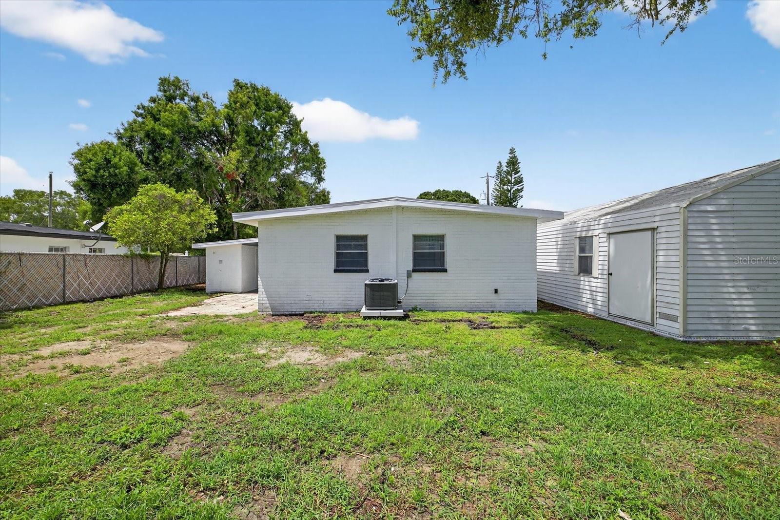 Image 11 of 33 For 2920 Clifton Street