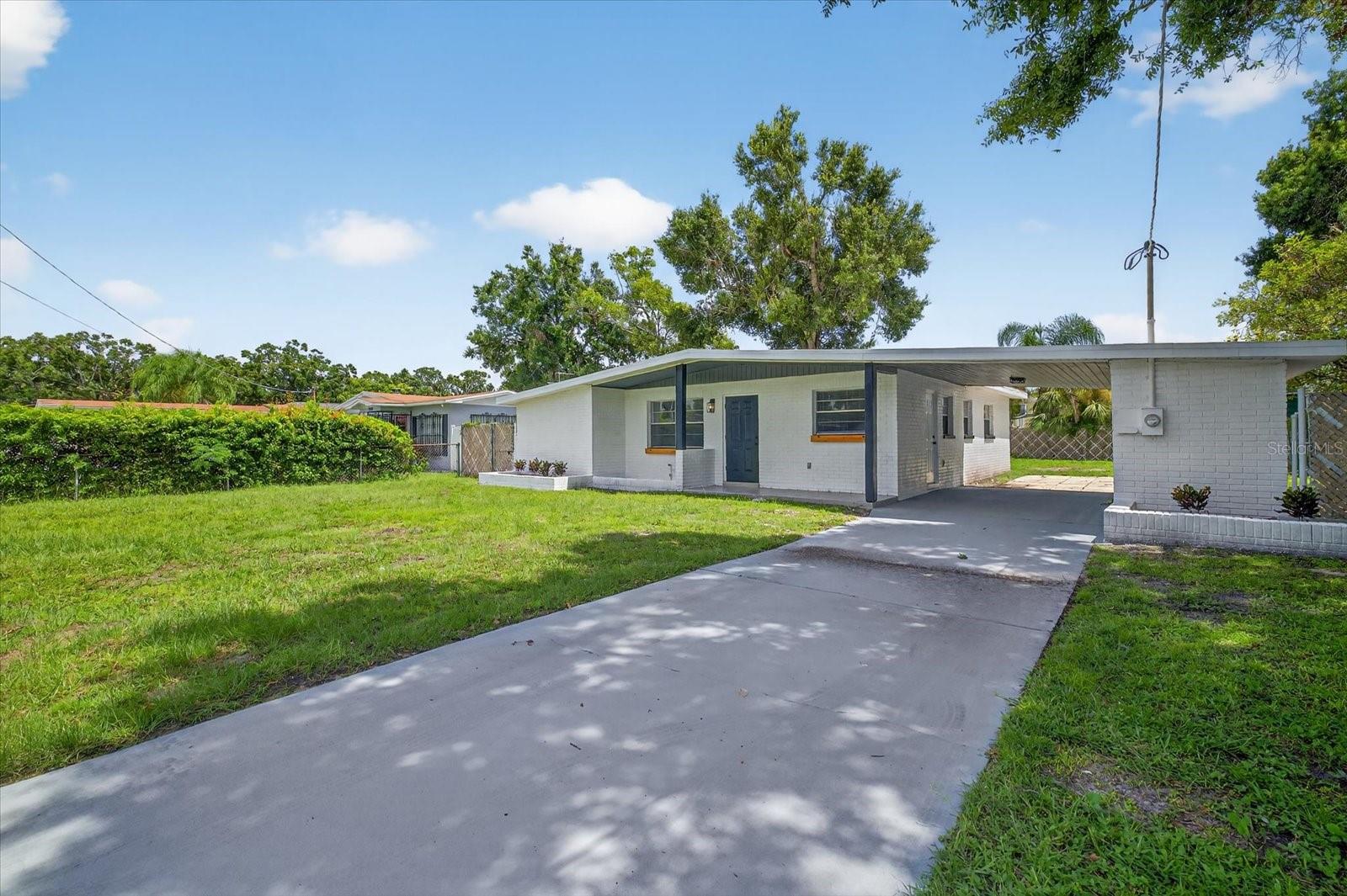 Image 4 of 33 For 2920 Clifton Street