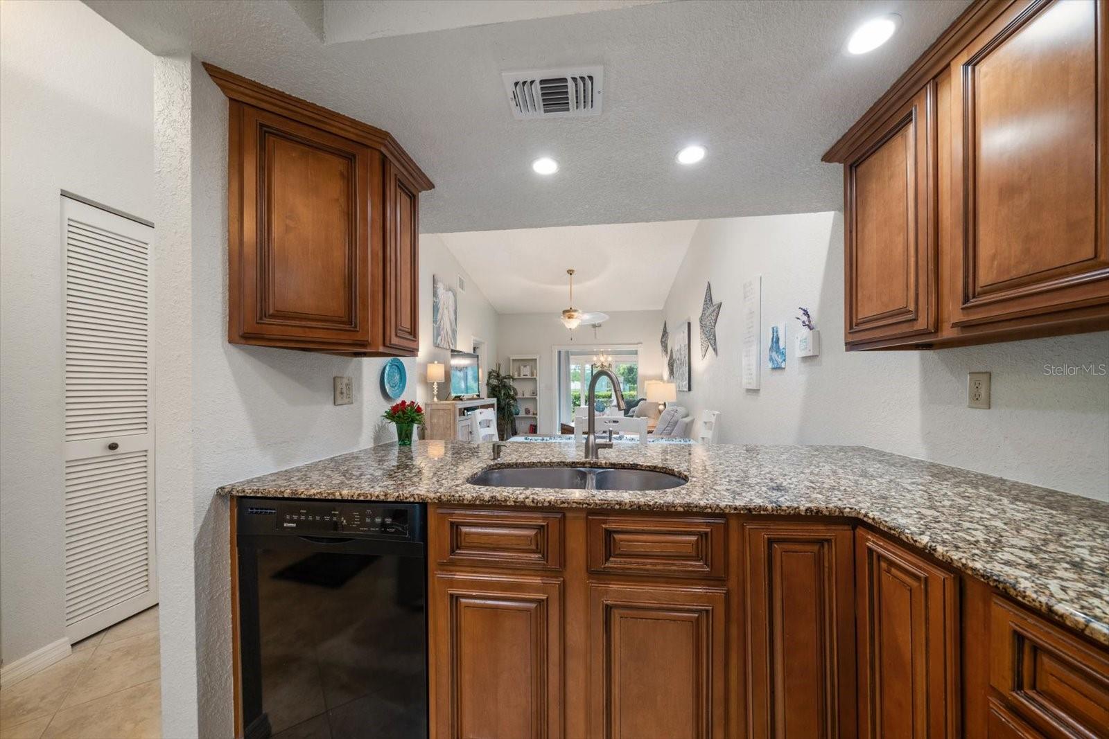 Image 17 of 40 For 11511 113th Street 34b