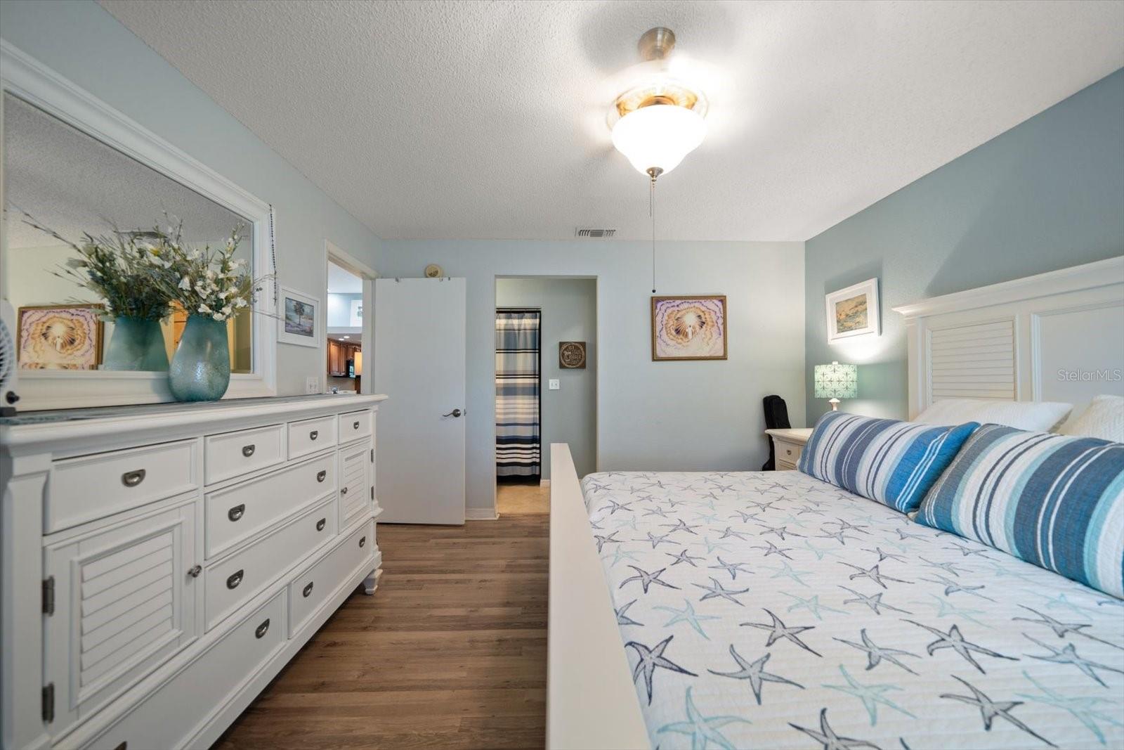 Image 21 of 40 For 11511 113th Street 34b