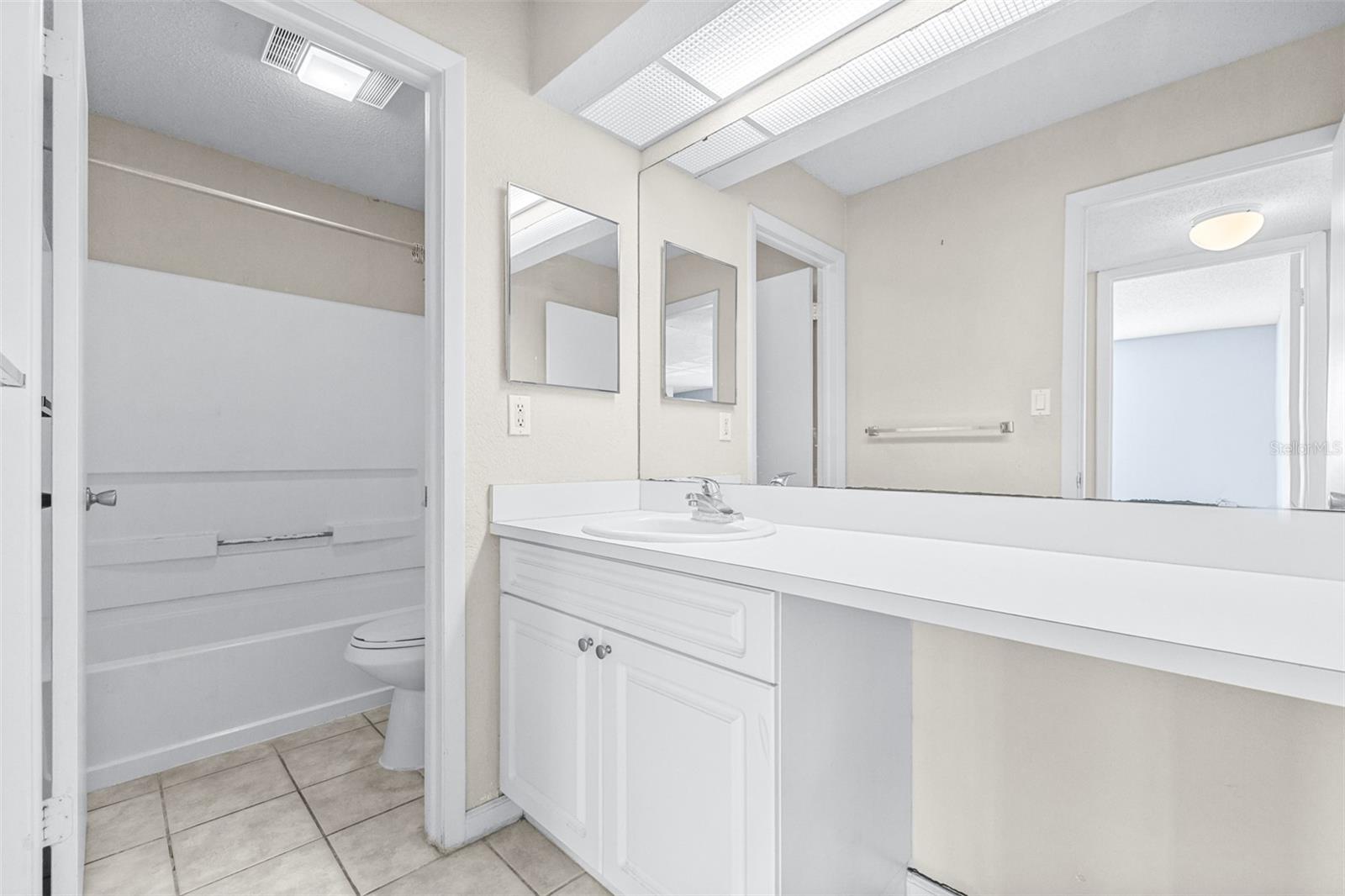 Image 23 of 29 For 13287 Arbor Pointe Circle 302