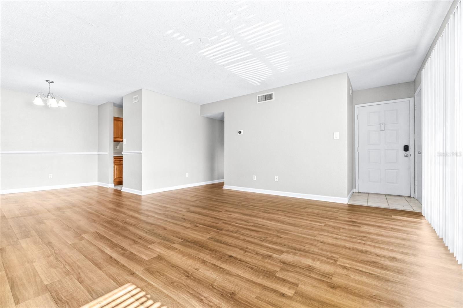 Image 4 of 29 For 13287 Arbor Pointe Circle 302