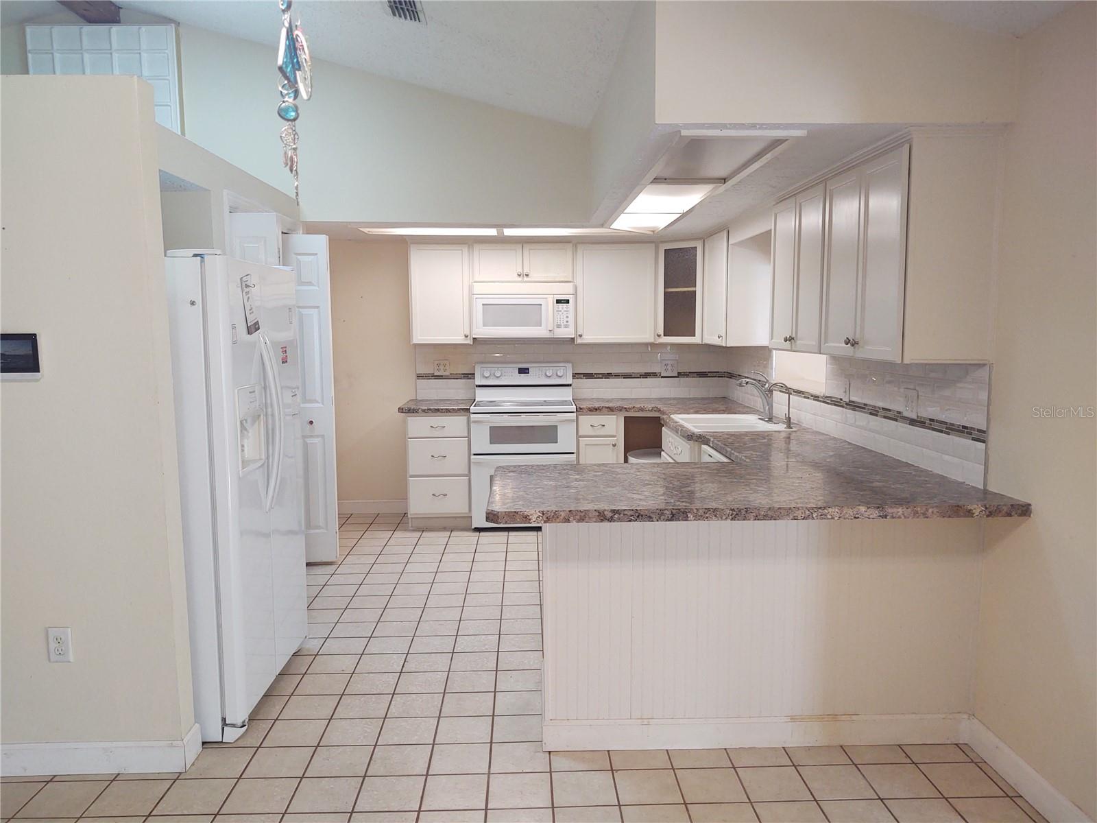 Image 3 of 18 For 7841 Lightfoot Drive