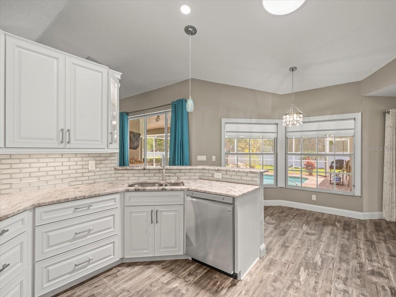 Image 15 of 59 For 14717 Linden Drive