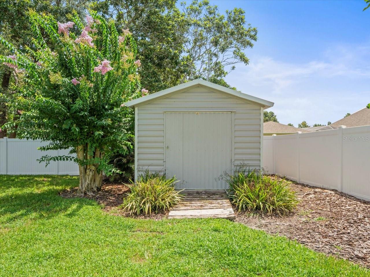 Image 43 of 59 For 14717 Linden Drive