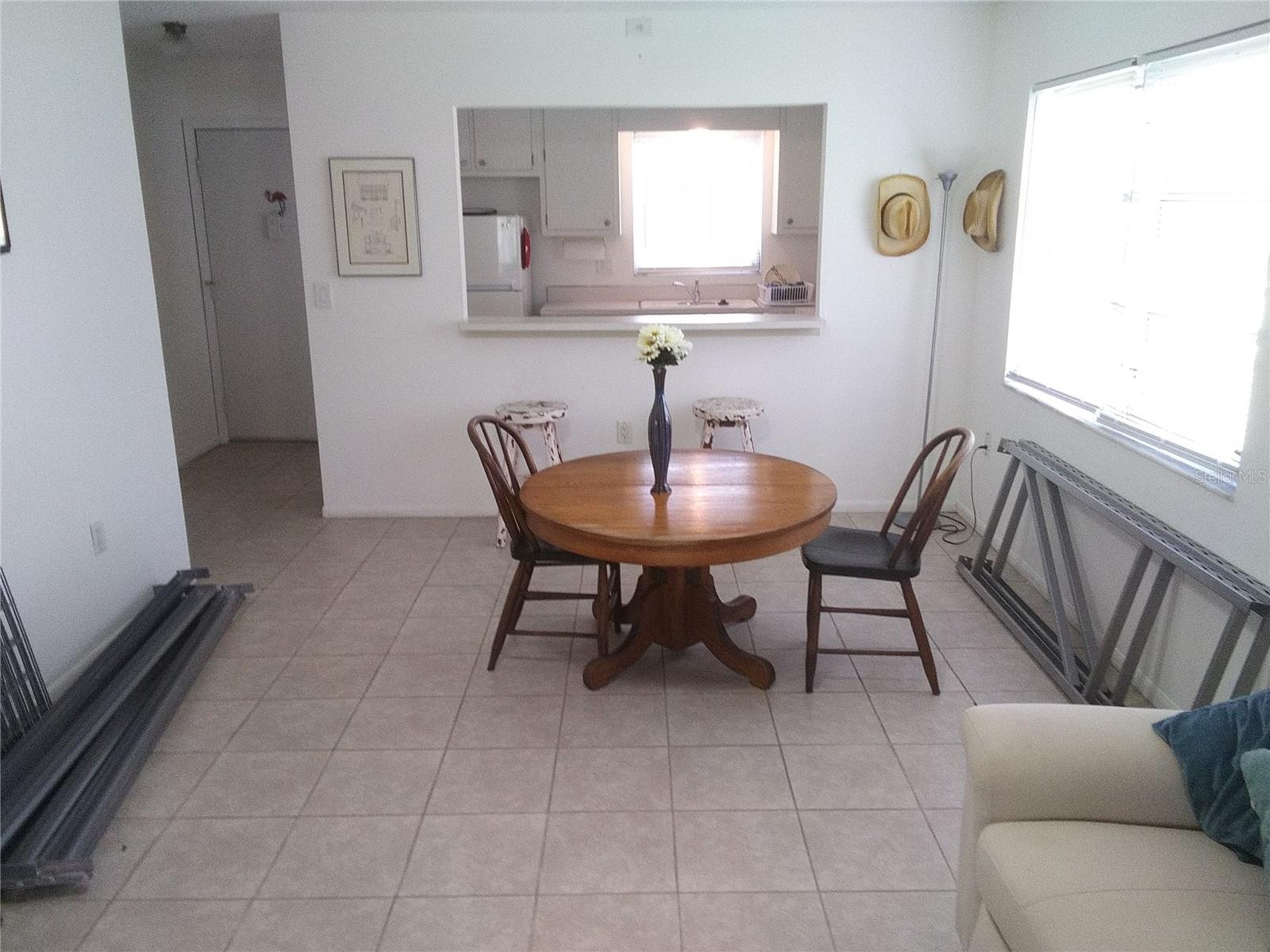Image 3 of 10 For 390 301 Boulevard W 8d