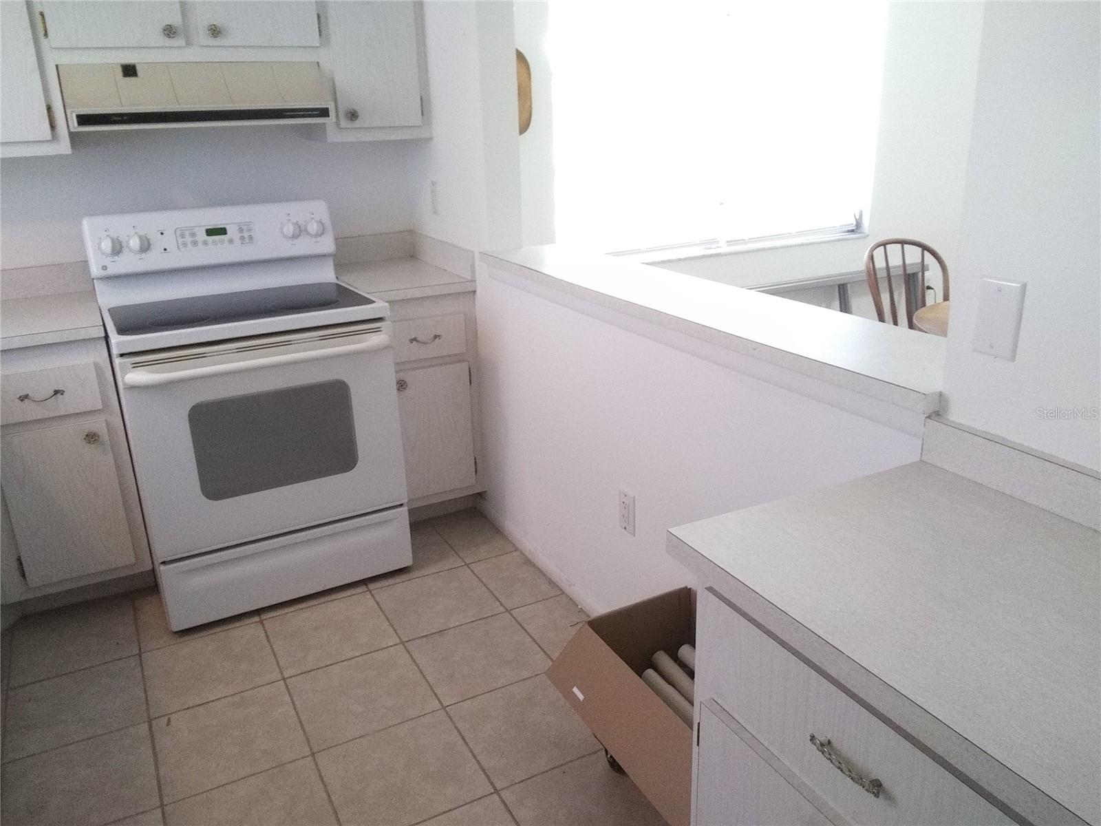 Image 6 of 10 For 390 301 Boulevard W 8d