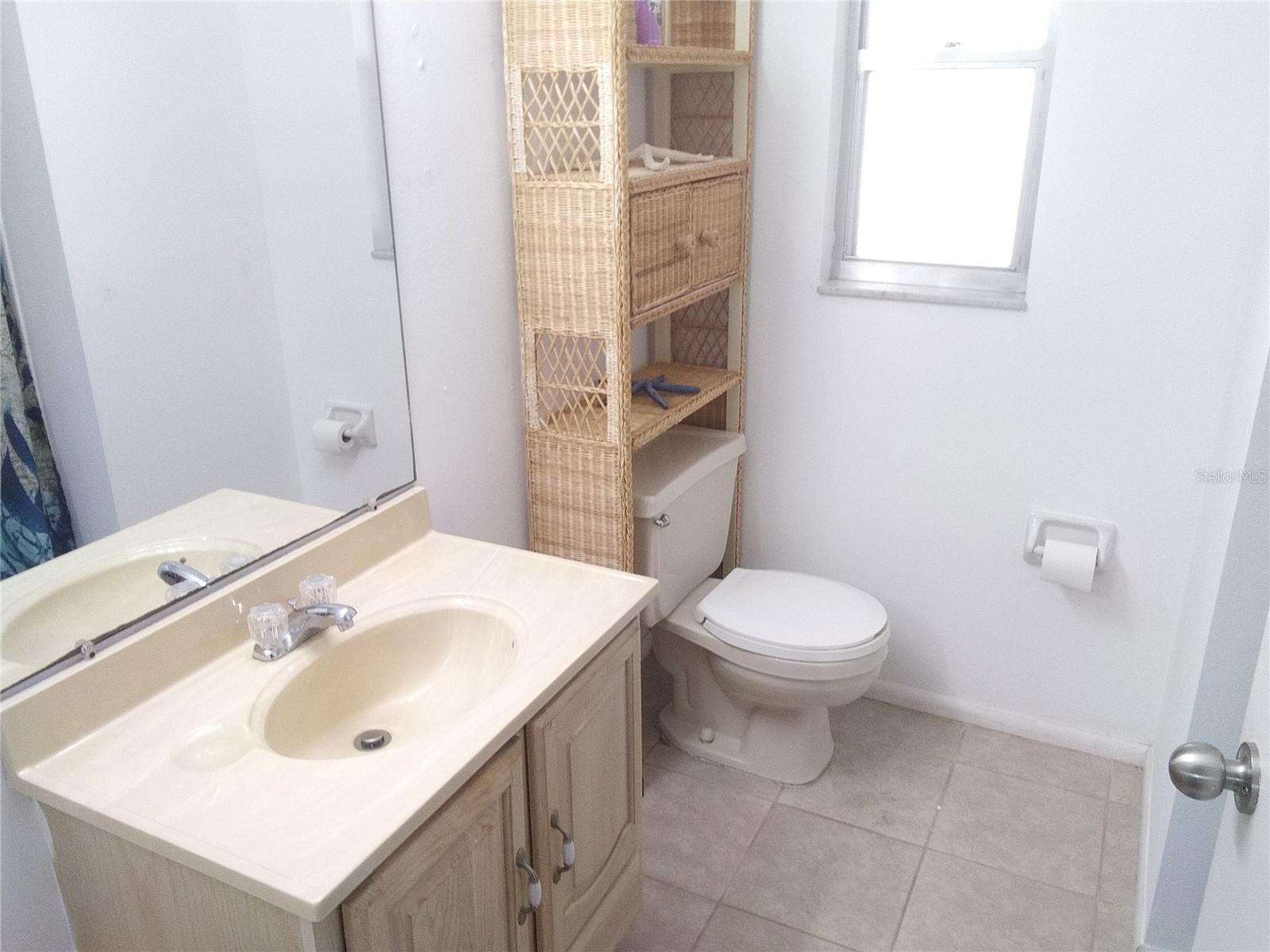 Image 9 of 10 For 390 301 Boulevard W 8d