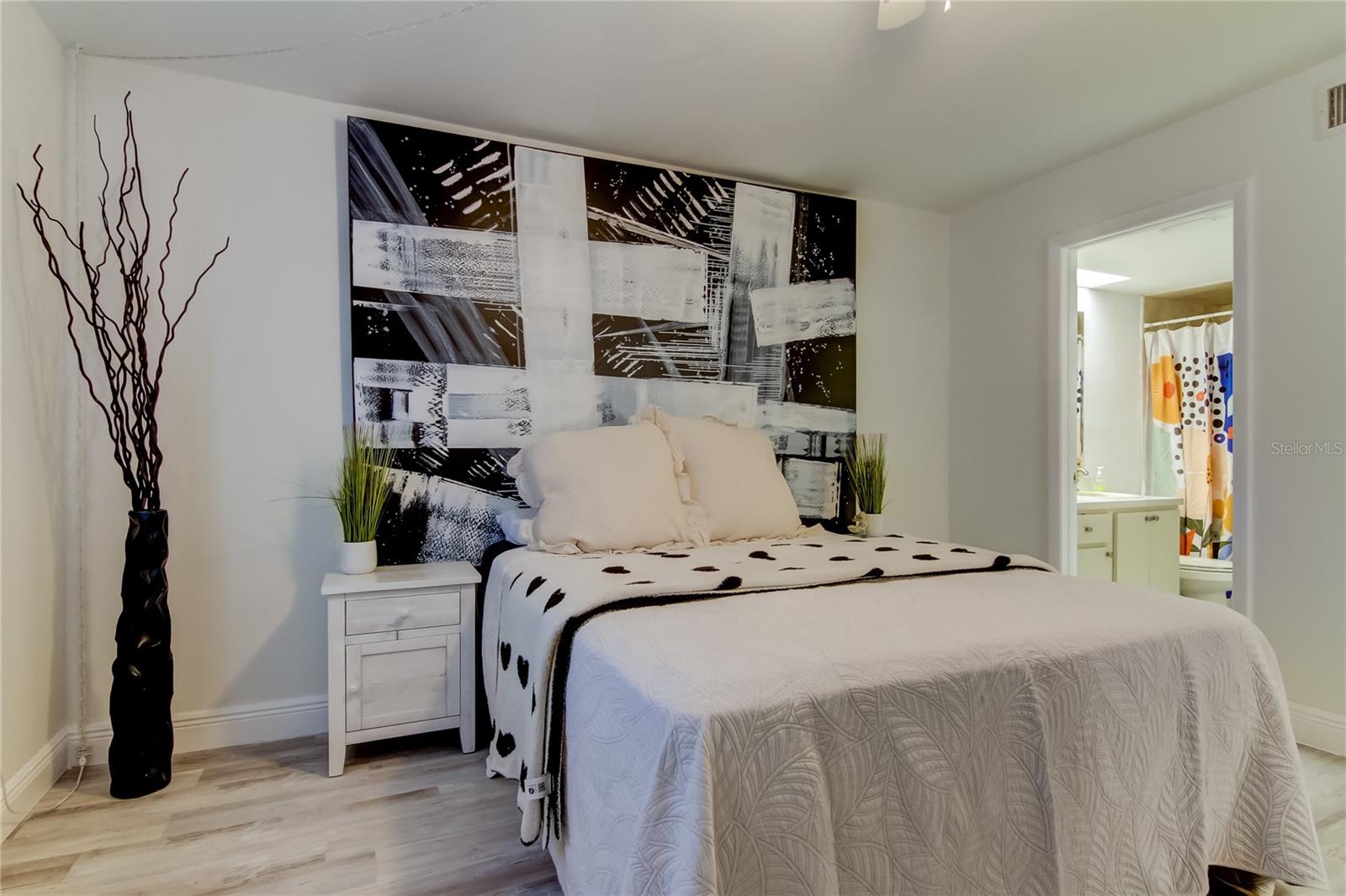 Image 24 of 41 For 175 116th Avenue 104