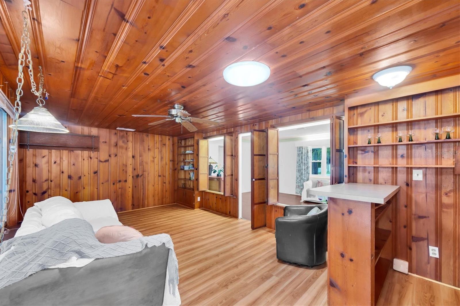 Image 15 of 41 For 125 49th Street N