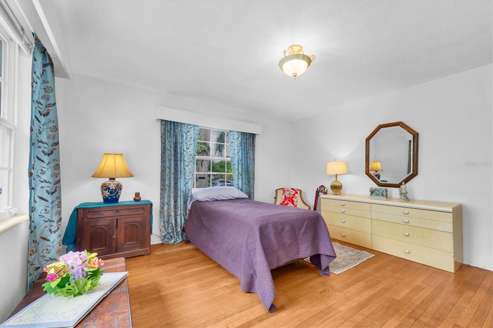 Image 18 of 41 For 125 49th Street N