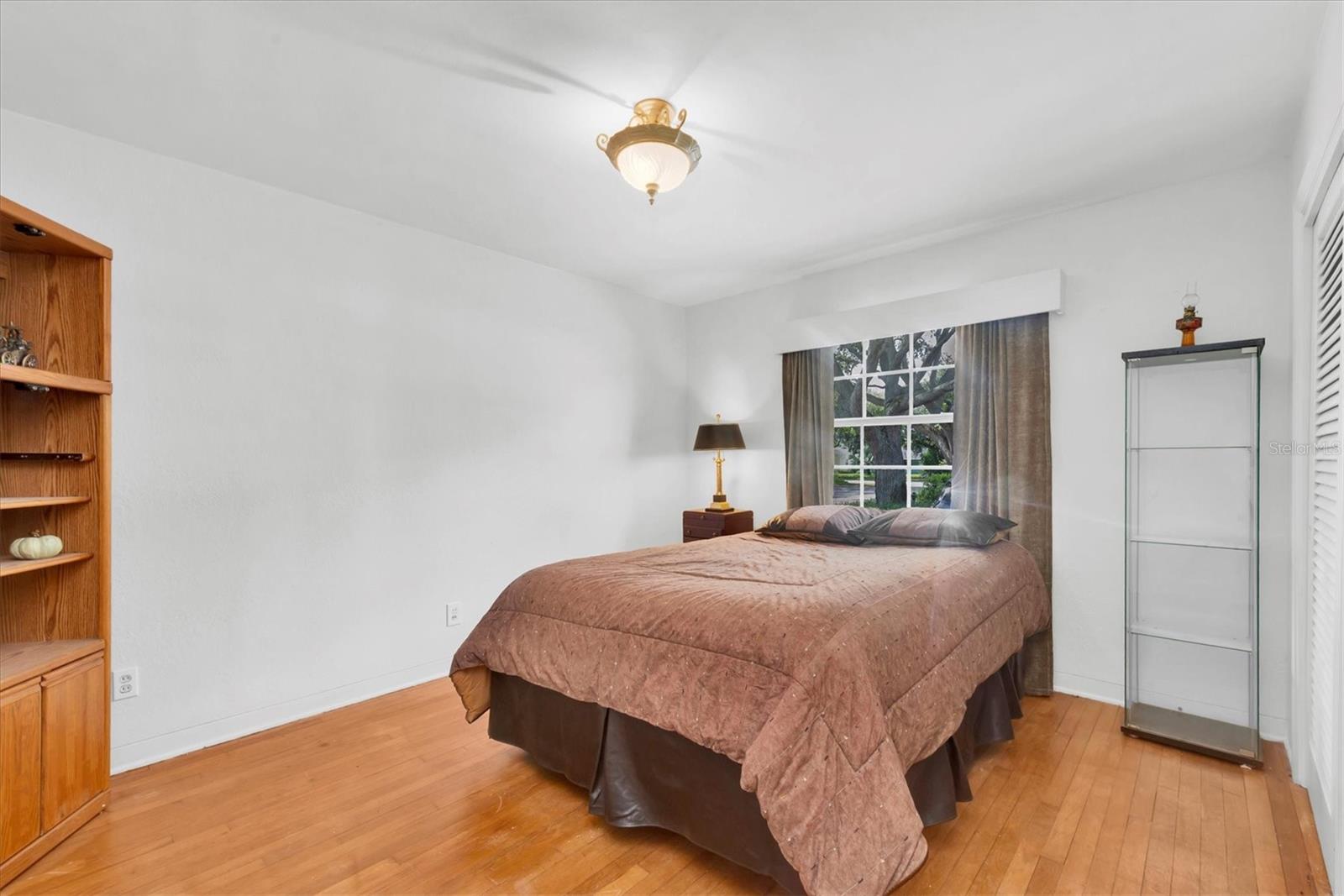 Image 21 of 41 For 125 49th Street N