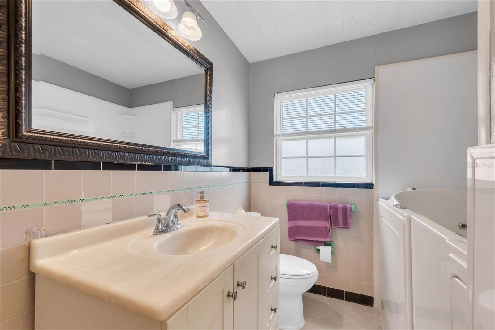 Image 23 of 41 For 125 49th Street N