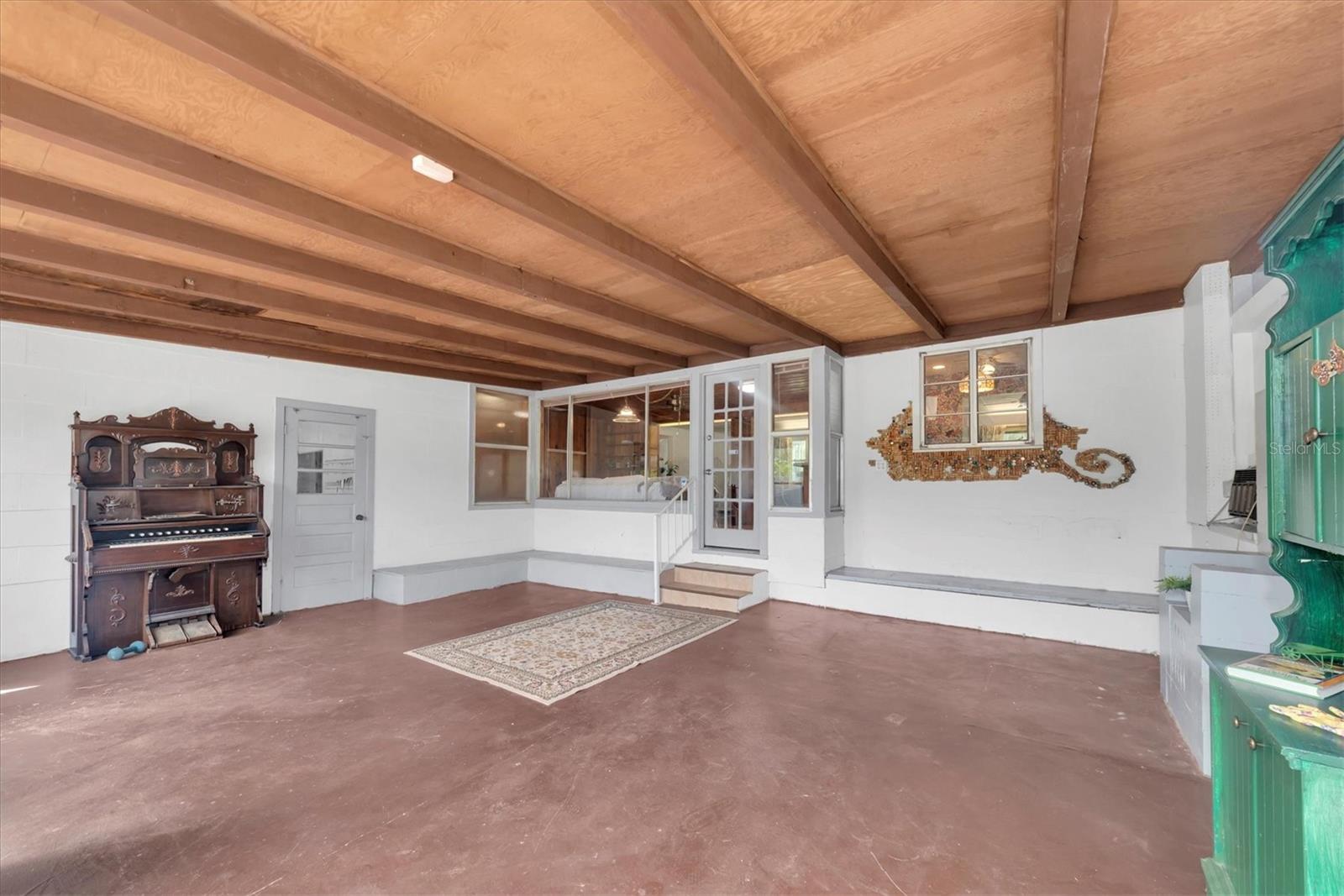 Image 25 of 41 For 125 49th Street N